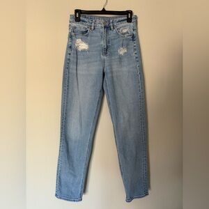 American Eagle High Rise Distressed Long Blue Jeans Size 4